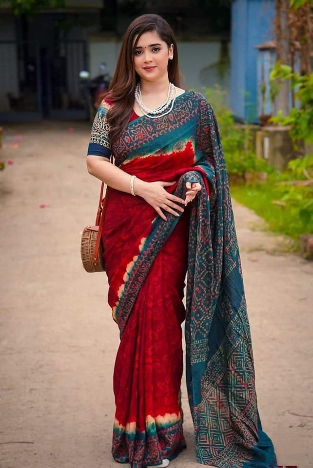🔥ওয়েলেস সফ্ট সিল্ক শাড়ি।
